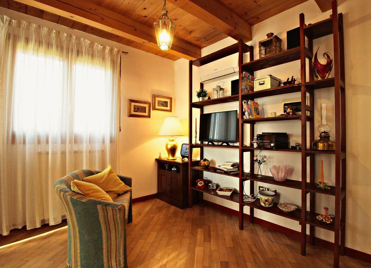 Ca' Leone - Regina Vittoria - Apartment With Pool Mira Exteriör bild